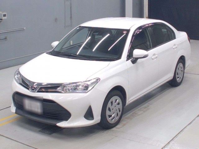 30444 Toyota Corolla axio NRE161 2018 г. (CAA Gifu)